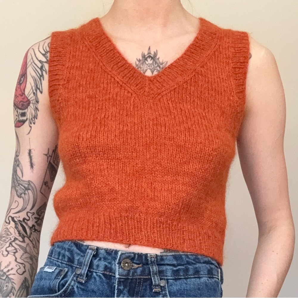 Women's V-Neck mohair and alpaca Cropped Sweater Tank